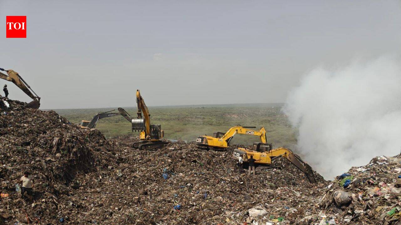Fire breaks out at Gurgaon's Bandhwari landfill, second fire this summer