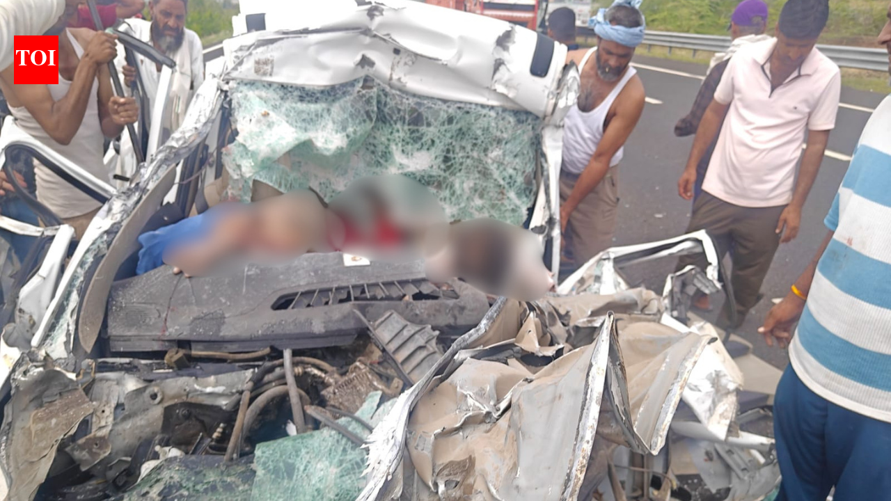 4 killed, 2 critically injured as car rams into truck on Delhi-Mumbai expressway