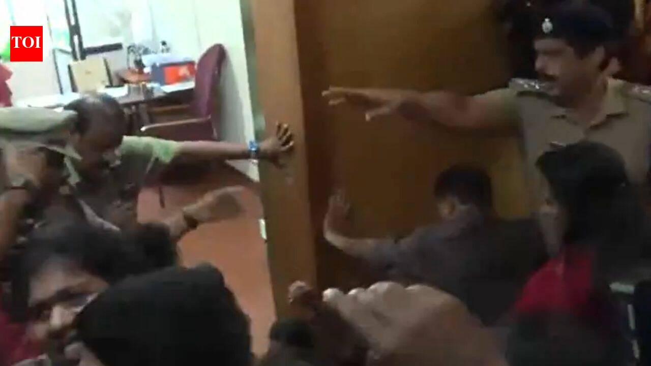 Scuffle erupts inside Thiruvananthapuram Corporation as CPI(M), BJP councillors clash outside mayor's office
