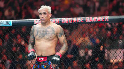  Was Charles Oliveira first choice to  face Conor McGregor before Dana White announced UFC 329 fight against Max Holloway?