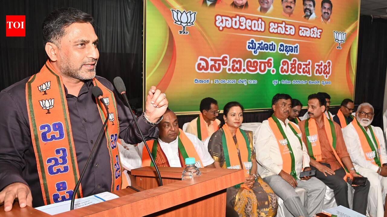 Preetham Gowda urge cadres to take SIR drive seriously