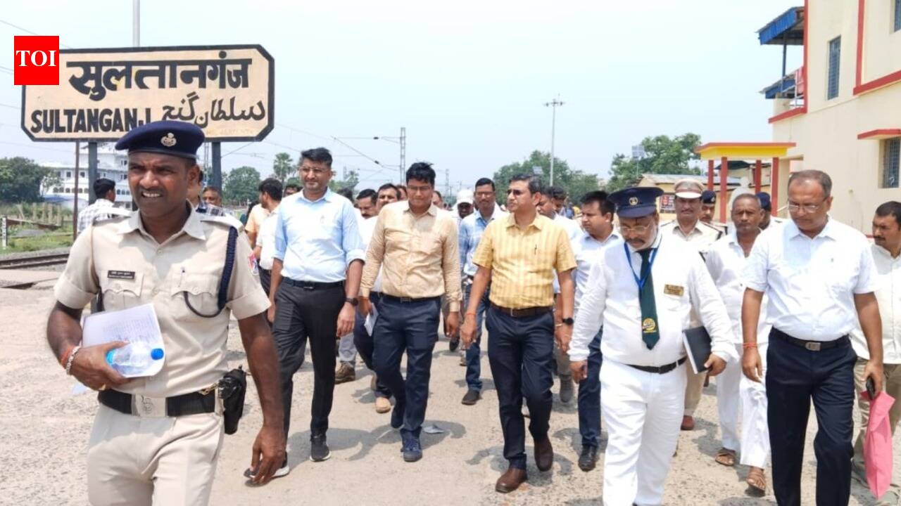 Shrawani Mela: DRM inspects preparations at Sultanganj, Bhagalpur railway stations