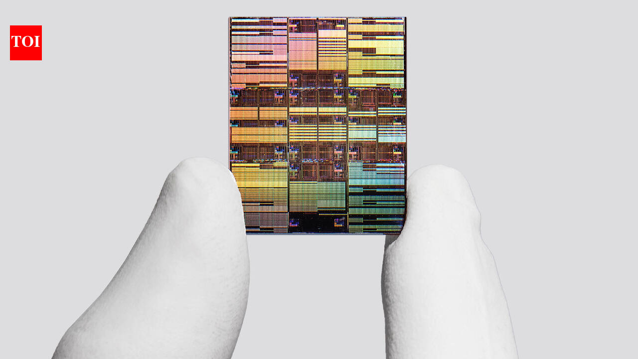 IBM unveils world’s first technology for AI chips smaller than 1 nanometer