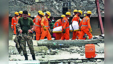 Kolkata Police Face Challenge Identifying Victims in Warehouse Collapse