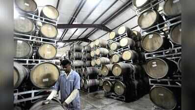 Wine sales in Maha hit record 1.3cr litres in FY26