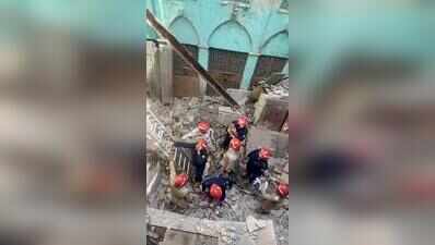 Four Women, Infant and Pet Dog Rescued After Staircase Collapse in Sabzi Mandi