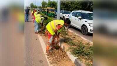 Mayor ensures intensified cleaning of roadsides, berms and crossings in Mohali ahead of rains
