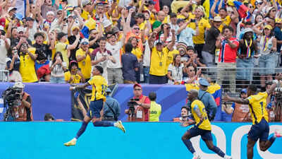  Gonzalo Plata's late goal sends Ecuador into WC Round of 32