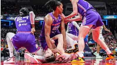  Furious Caitlin Clark fans slam WNBA’s soft punishment to Alyssa Thomas for hitting Fever star’s throat