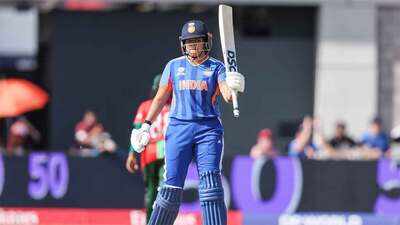  Shafali Verma stars as India beat Bangladesh to stay in semi-final race