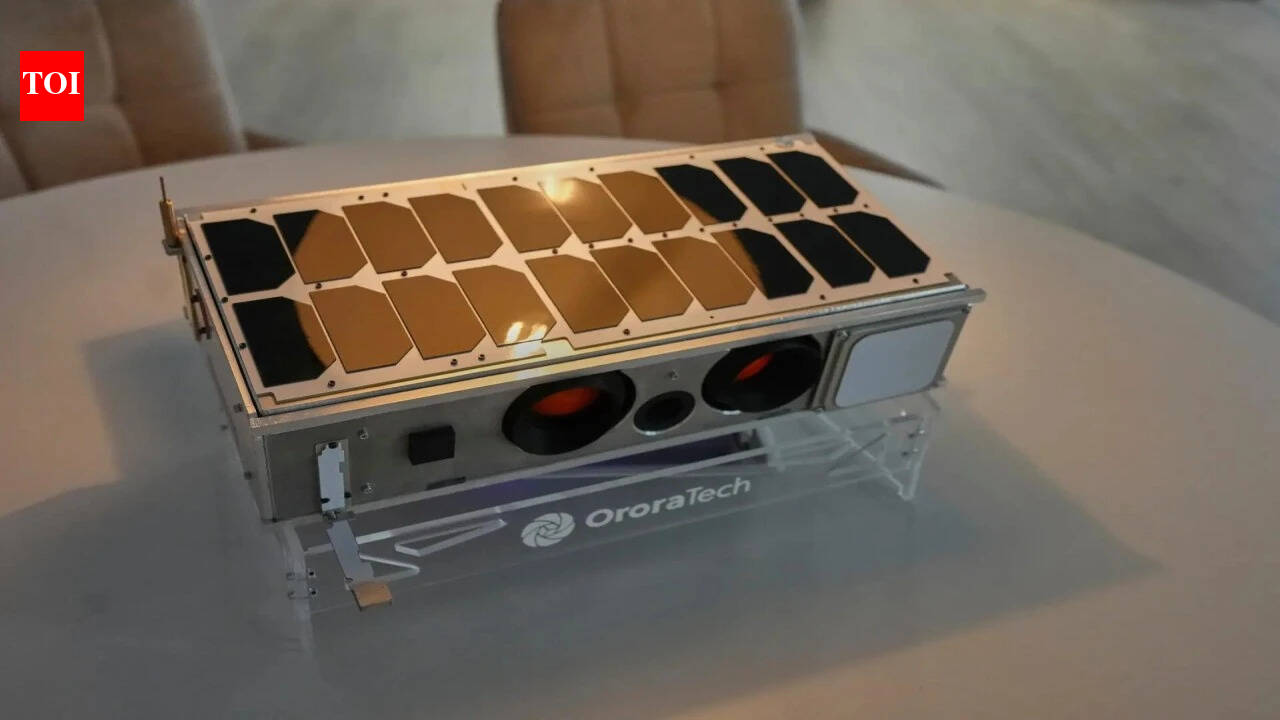 Greece turns to space technology: AI-powered satellites begin tracking wildfires