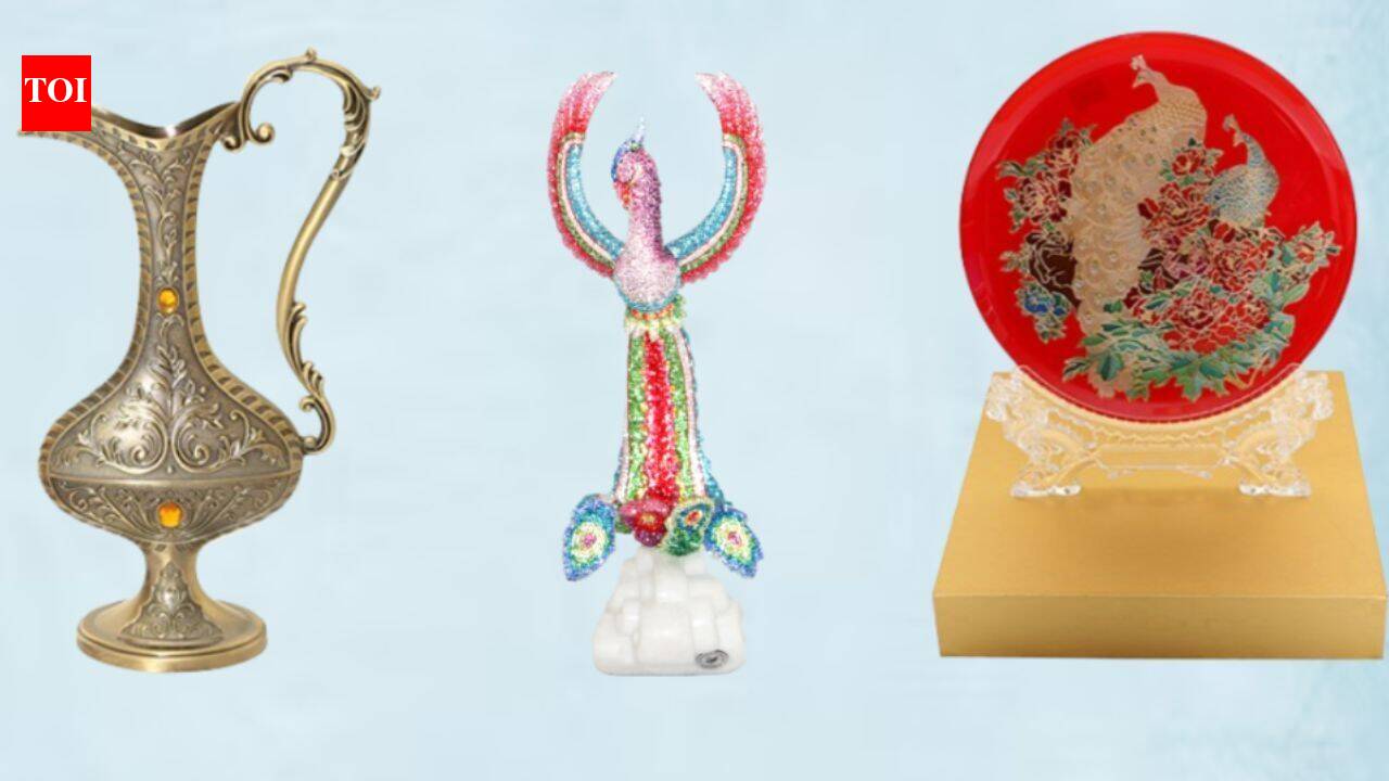 Rolex, gold jewellery, silver daggers: MEA auctions 300 Toshakhana gifts to public