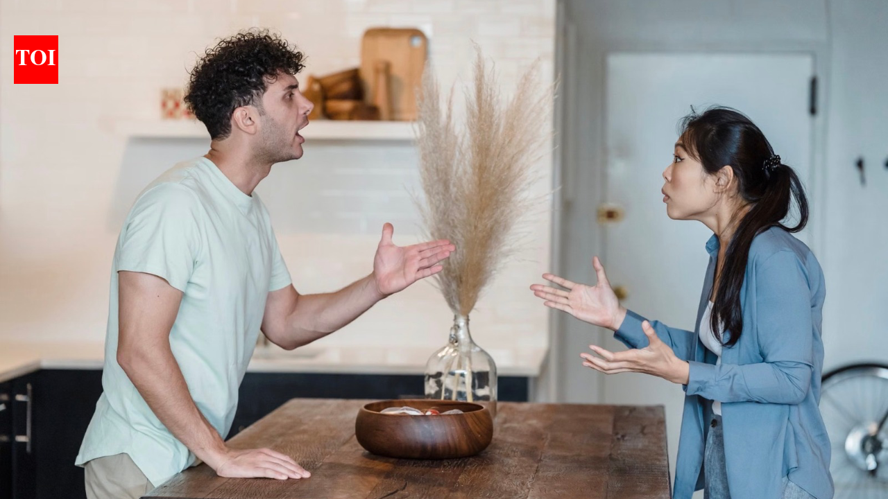 7 phrases emotionally manipulative people use to avoid accountability, according to psychology