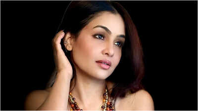 Bhabi Ji Ghar Par Hai actress Shubhangi Atre opens up on loneliness in industry; says 'You can be surrounded by people and still feel unheard'