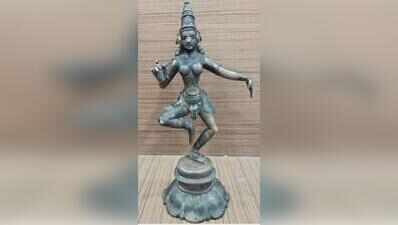 Three arrested for attempting to smuggle amman idol near Kancheepuram