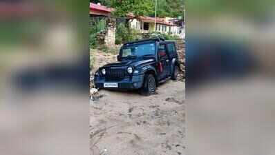 Heavy rain damages school, shops; roads shut in Chamoli