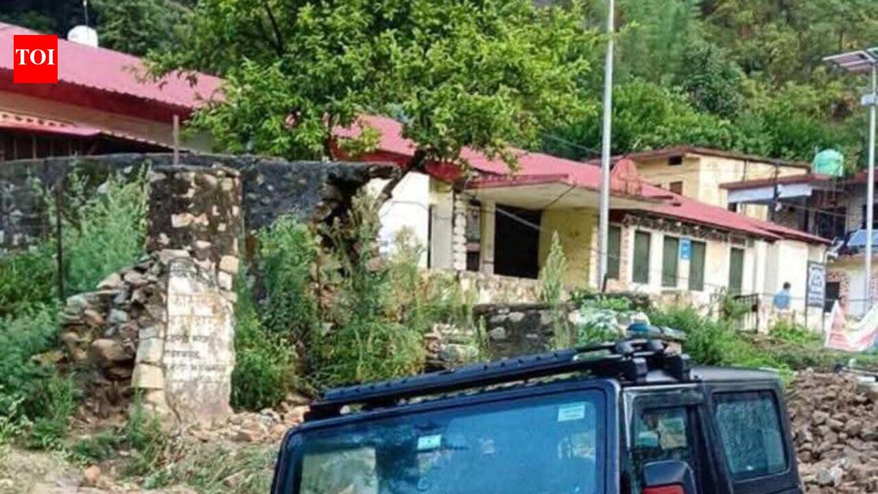 Heavy rain damages school, shops; roads shut in Chamoli