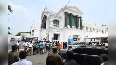 Secretariat is a mess; no washroom, no water for public