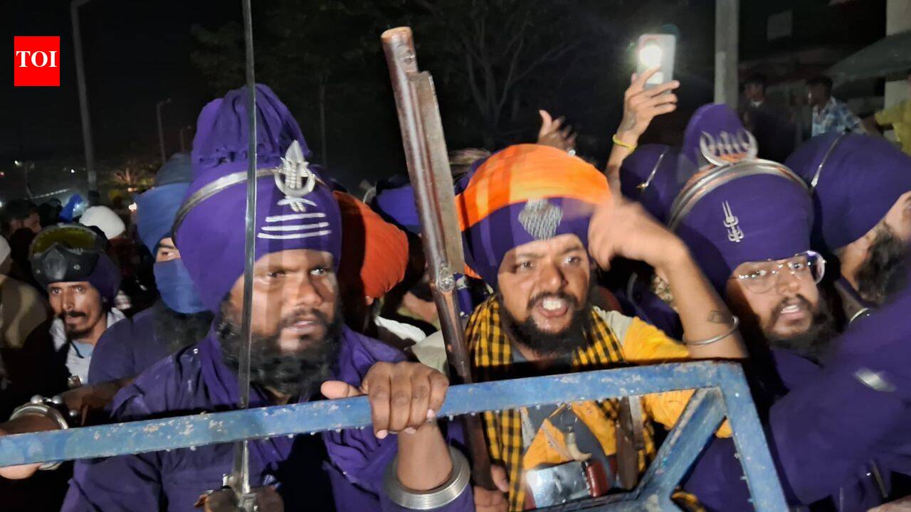Nihangs breach security barricade, enter Dehradun; demand release of 4 arrested members, retreat after talks