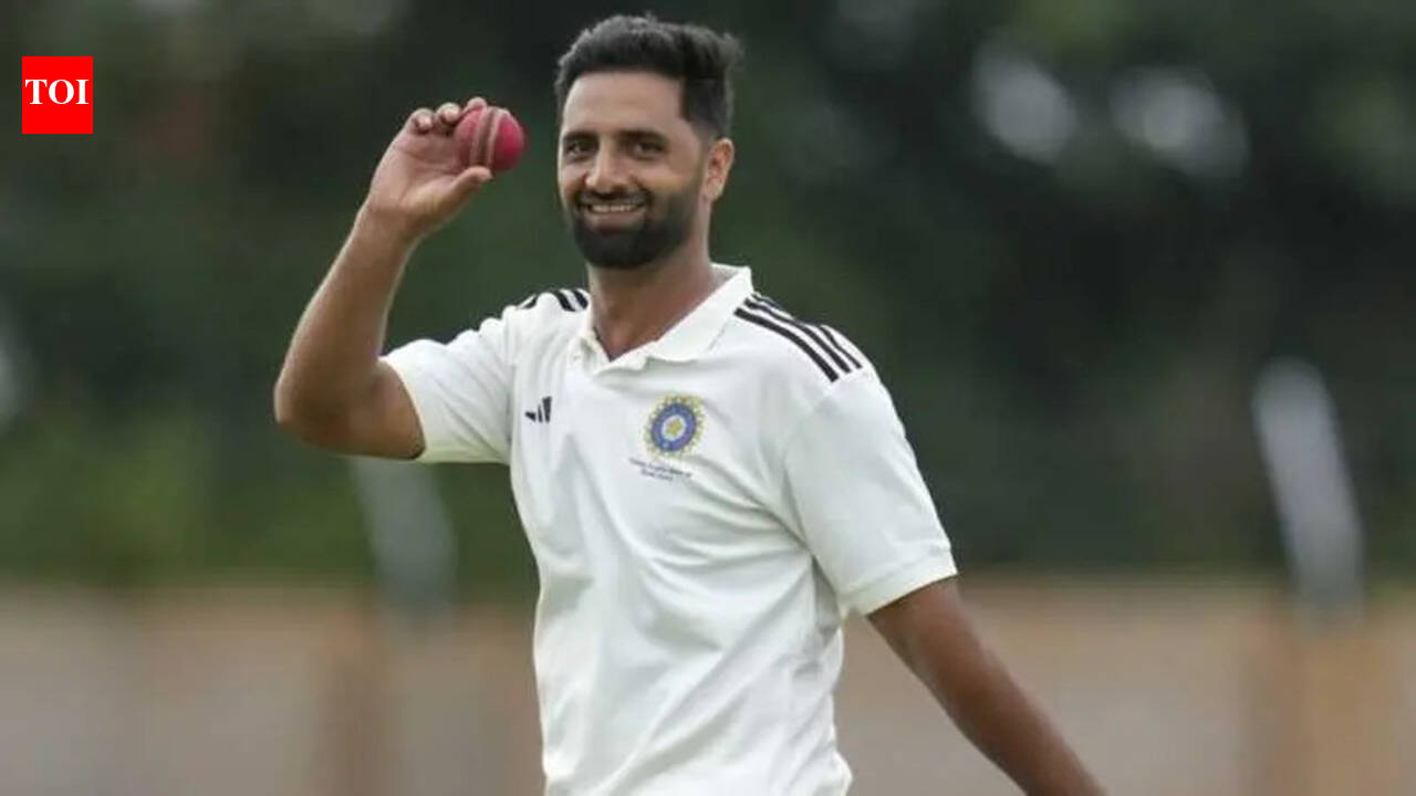 IND A vs SL A LIVE: Auqib Nabi strikes twice; Lanka close to all out