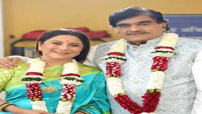 Nivedita Saraf calls Ashok Saraf her ‘forever love’ on 37th wedding anniversary