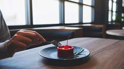 Psychology says people who love eating alone while travelling are more emotionally independent—and your next trip could prove it