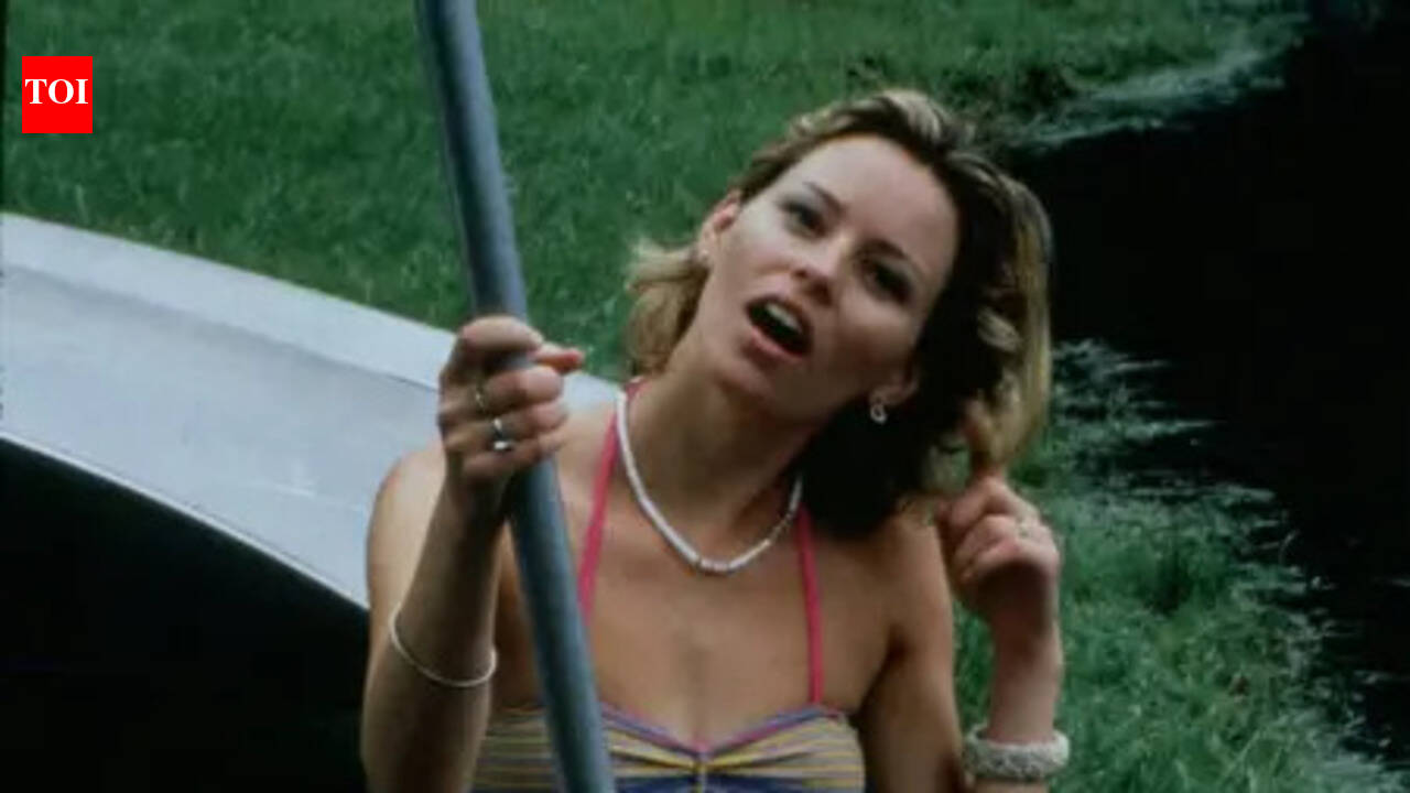 Elizabeth Banks says ‘Wet Hot American Summer’ changed her life as film turns 25