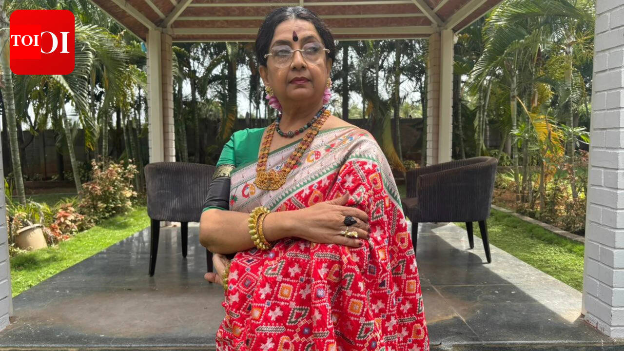 Veteran actress Ambika makes grand television comeback with Jai Lalitha
