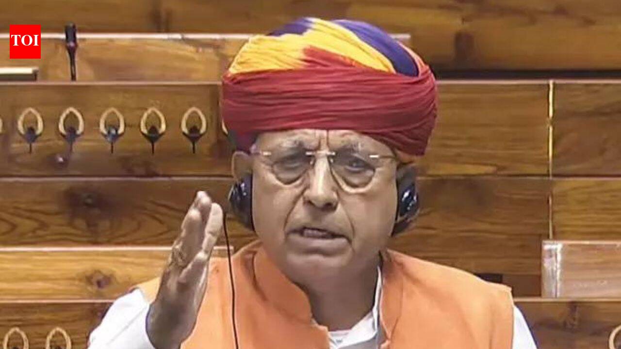 'I am a farmer': Union minister on Rs 99L subsidy row; Gehlot says 'new model of corruption'