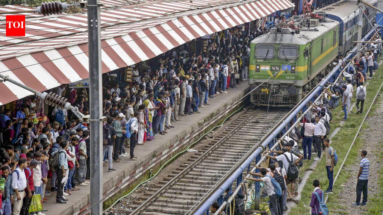 Railways to run 13 special trains for police aspirants today