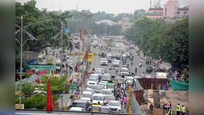Nehru Path traffic curbs for metro rail work put on hold
