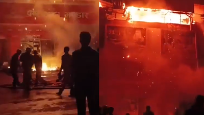 Blaze engulfs mattress and quilt shop in UP's Johiyapur, firefighting underway
