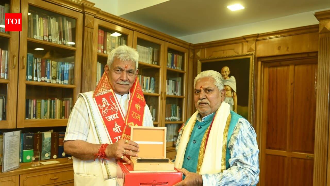 Speaker discusses Amarnath Yatra preps with J&amp;K LG