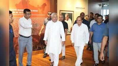 Nitish makes surprise visit to Bapu Tower, inspects facilities