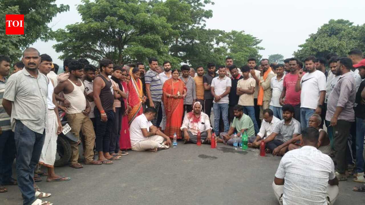 6 injured in clash over coal dumping