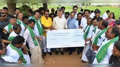 Naidu releases Rs 300 crore for Veligonda project oustees