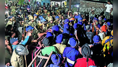 4 jailed Nihangs granted bail amid hopes of standoff easing
