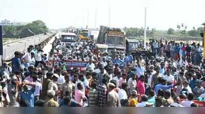 Highway blockade over underpass demand worsens Trichy traffic chaos