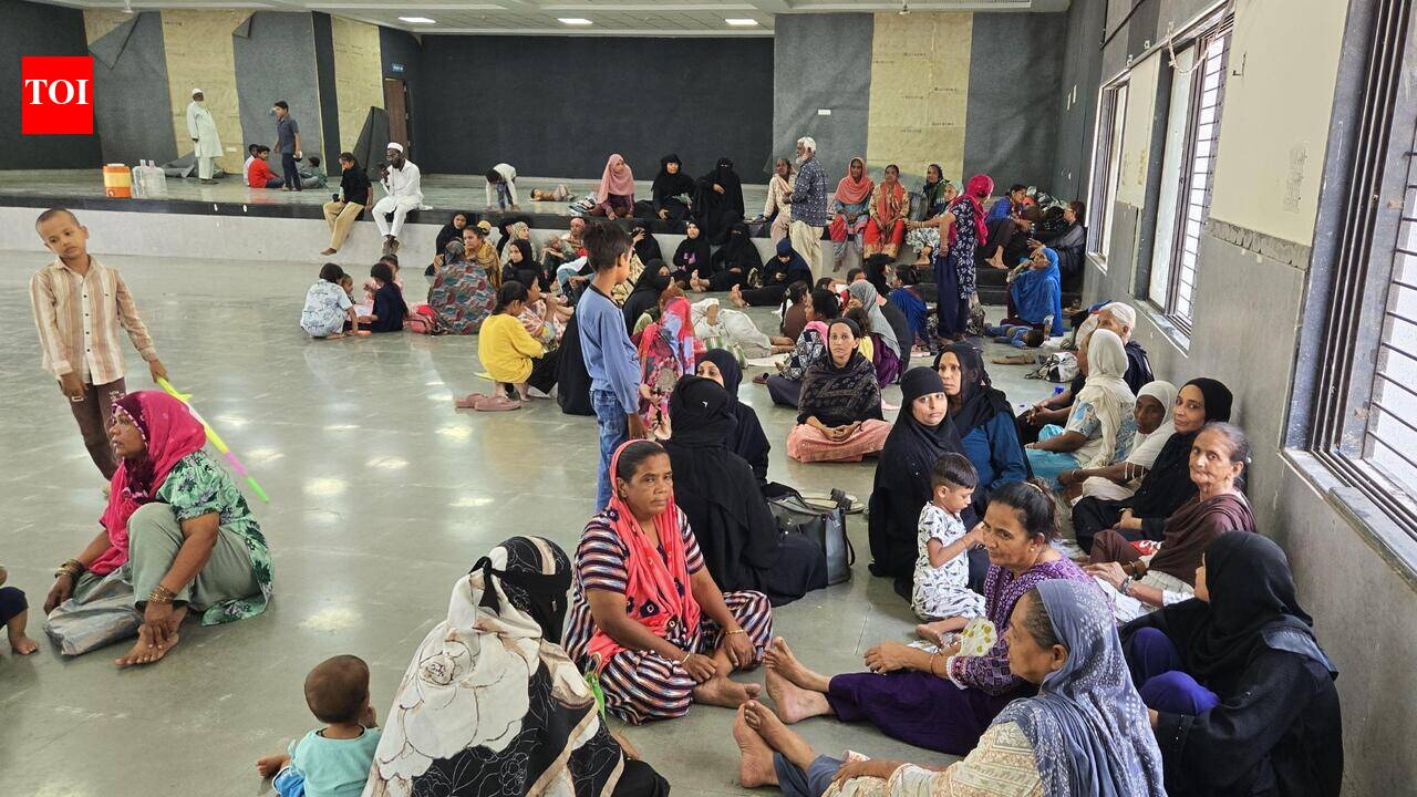 150 Nasir Nagar residents move to SMC’s community hall