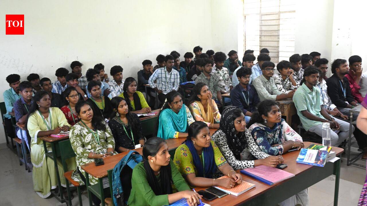 NEP 4th-year honours admissions face delays as colleges await clarity from SPPU