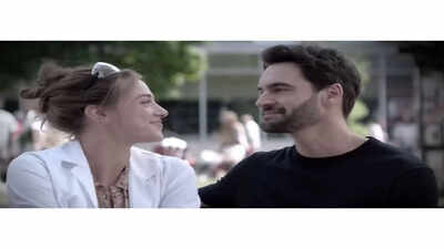 Lili Reinhart, Tom Bateman turn fake dating to real romance in 'The Love Hypothesis' teaser