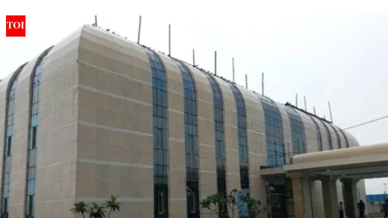 AIIMS Deoghar doctors perform rare off-pump beating-heart surgery to repair heart hole in 45-year-old woman