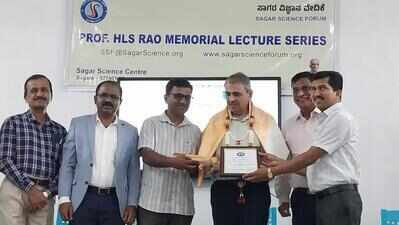 Biologist highlights evolution of fundamental science in India, world