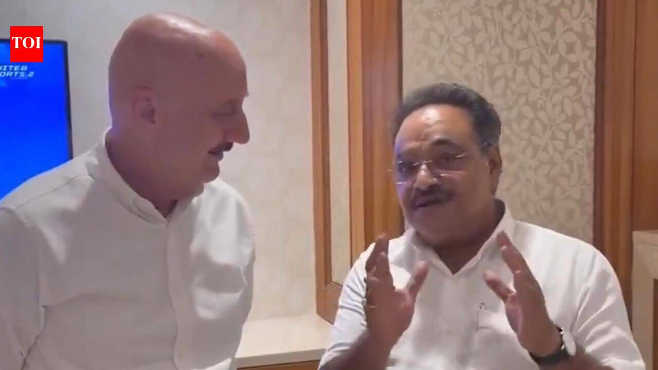 Poll campaign remark in focus as Samik Bhattacharya and Anupam Kher share a chuckle over actor’s baldness