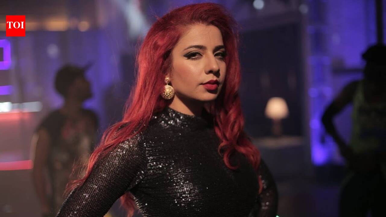 'Dhurandhar' singer Jasmine Sandlas faces severe backlash for turning up 3 hours late for Hyderabad concert: 'Then you came and lip-synced at a live show'