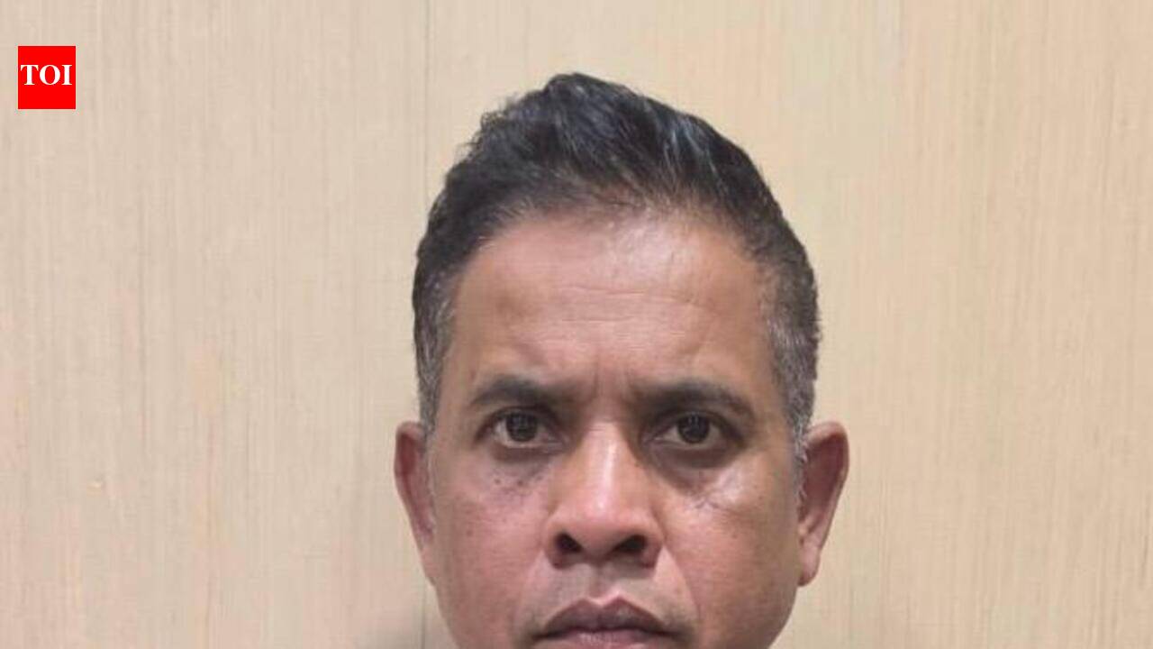 Man held for duping of 250 businessmen of Rs 3 crore