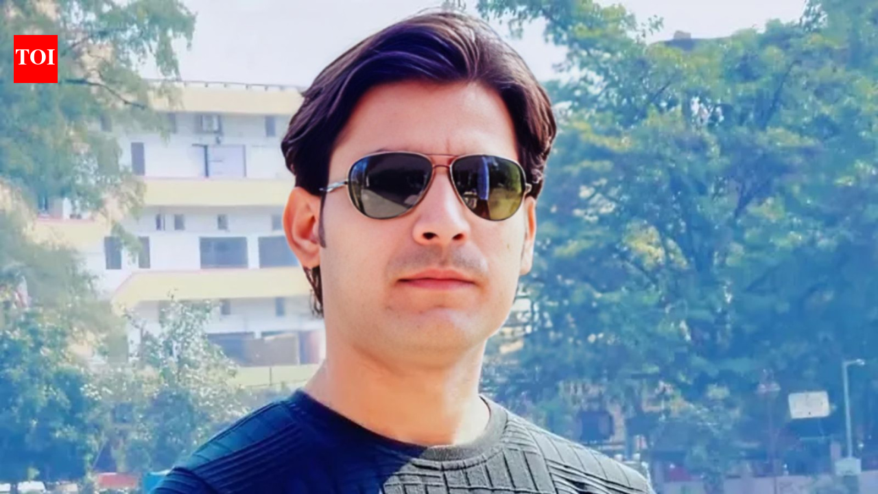 'Everyone was watching how he was killed': Father seeks justice in Bharat Tiwari encounter case