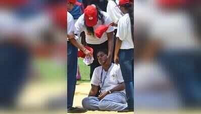 Few students faint, CM asks to show discipline despite heat stress