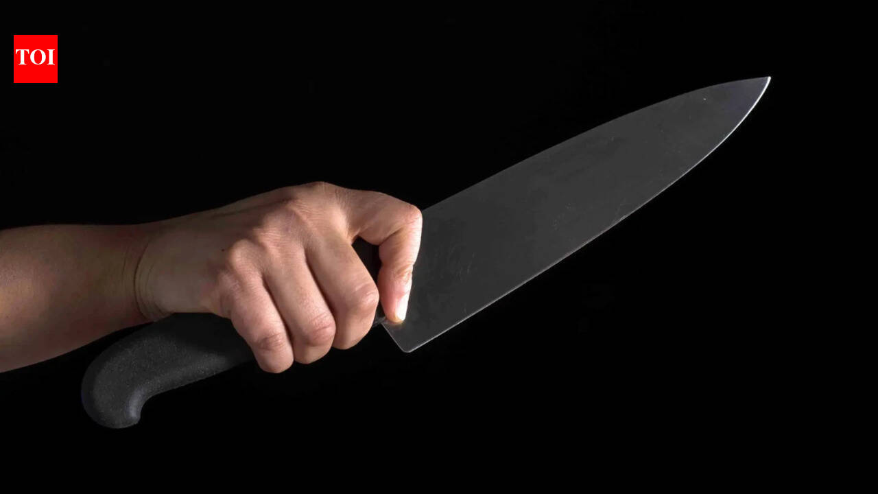 Filipino proverb of the day: 'A desperate person clings even to a knife'