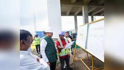CM Devendra Fadnavis reviews Mumbai-Delhi freight corridor work, says Mumbai-Vadodara Expressway will be commissioned by August 31